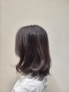 ヘアーアンドビューティーショップ エボルティー(hair&beauty shop EvoLuty) ミディアムレイヤー