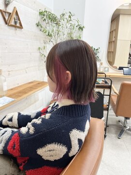 ティエル(TieLu) ミルクティーベージュ×インナーカラー×カシスピンク