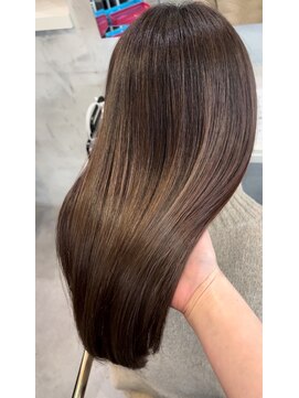 アンダーバーホワイト 天神店(_WHITE) 艶髪/髪質改善/透明感/レイヤーカット