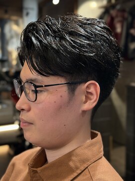 ニゲラ 町田(NIGELA) 毛流れショート