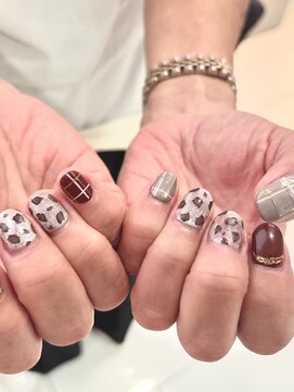 ラシェンテ 旧居留地(La Sente) 秋ネイル タータンチェックネイル