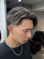 アクロ 本店(ACRO)&nbsp;ホワイトメッシュ/センターパート/フェード