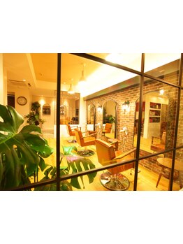 【金剛駅5分】上質な空間と技術が人気★アンティーク調のおしゃれでアットホームなサロンです♪♪