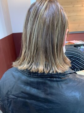 ルーファス 恵比寿 渋谷(Ruufus) 切りっぱなしボブハイライトカラー【Ruufus恵比寿渋谷】3151a