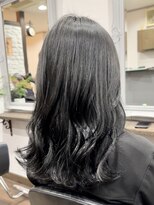 アンダーバーホワイト 広島 並木店(_WHITE)&nbsp;ナチュラルウェーブ/アッシュブラックカラー