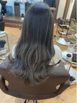 ライズ バイ レボ(RISE by REVO) 大人可愛いイメチェンモードヘアダークアッシュフェミニン我孫子