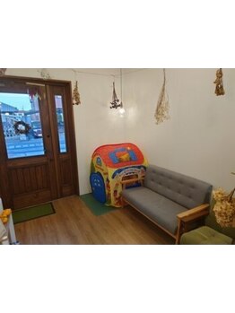 キッズコーナーあり◎親子でのカットも!植物に囲まれ森林浴できる、くつろぎサロンhair salon cott.[高崎］
