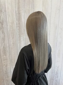 ヘアーメイクスタジオ ライフセカンド(HAIR MAKE STUDIO LIFE 2ND)の写真/つや感のあるカラー、ハイライトが大好評♪インナーカラー、イヤリングカラーでトレンドを楽しめる＊