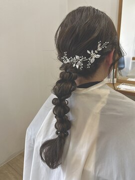 ヘアアンドスパ メロウ(hair and spa mellow) ぽこぽこ編みおろしアレンジ