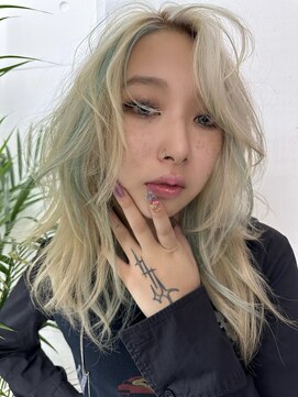 ルーヴェ(LOWE) 【AYANO】ポイントグリーンカラー