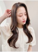 大人ガーリーダークアッシュミディアムレイヤー似合わせカット