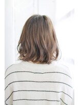 シュシュット(chouchoute)&nbsp;小顔セミウェットウェーブハイライトカラー美髪オリーブカラー74