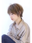 ローライトアッシュブラウン大人かわいい小顔ワンサイドショート