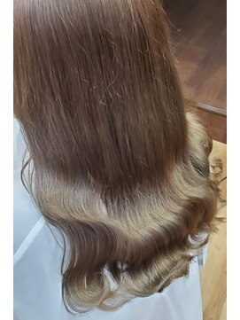 ココペリ グレージュカラー・レイヤーカット