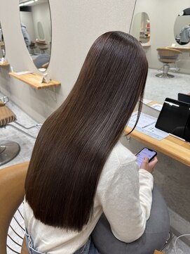 シカ 神戸三宮元町店(Cica) 髪質改善 UPTOGLOSS 縮毛矯正 三宮 神戸 美髪