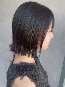 ビスクヘアデザイン(bisq hair design) ボブ　ミルクティーベージュ　艶髪　髪質改善カラー　ショート