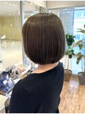 オリーブベージュ