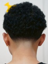 メリケンバーバーショップ コウベ(MERICAN BARBERSHOP KOBE)&nbsp;メンズバーバースタイルショートアフロa