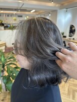 エルア(elua) 白髪ぼかしハイライト