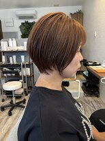 エイティヘア(Eighty hair)&nbsp;ミルクティーベージュ × 丸みショート