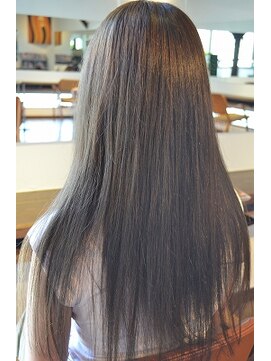 ピースリーヘア バイ カーサ(peathree.hair by CASA) グレージュ×ナチュラルロングストレート