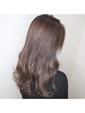 リル(Lille 橋本) パールベージュ×ミディアムレイヤー【Lille橋本】