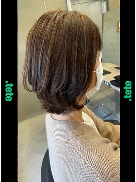 テテ(.tete) グレイヘア×ベージュハイライト