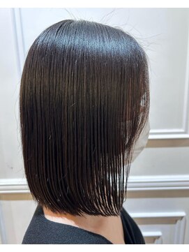 ヴィレッタ(VILLETA) 切りっぱなしヘアスタイル