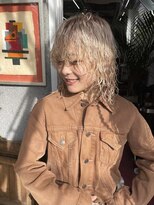 フィン(fin,)&nbsp;fin,/ブリーチ/パーマ/ハイトーン/ダブルカラー/インナーカラー