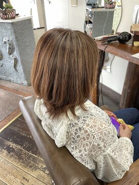 アート(art) ミディアムウルフ＋白髪ぼかしハイライト