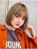 イメチェン/ホワイトブロンド/外ハネボブ/ワイドバング/表参道