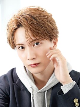 オーシャントーキョーウエスト 心斎橋 (OCEAN TOKYO WEST) 毛流れフェザーパーマシースルーセンターパート