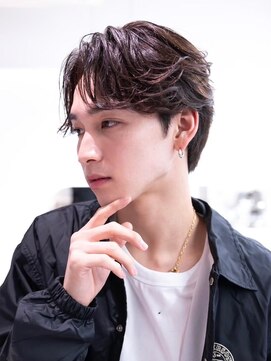 ケアリー 練馬(Carelly) ツイストパーマ七三オールバックマッシュウルフスリークショート