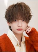 アッシュブラウンラウンドマッシュシャドウパーマ