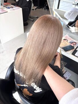 フォルテ 城北店 ブリーチ3回　クリームベージュ