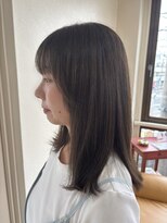 オーラ(Aura'tfo)&nbsp;顔まわり軽やか艶感たっぷり外ハネミディ