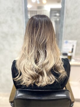 フリーダムメルシー(freedom Merci) 外国人風バレイヤージュ＊スモーキーベージュ