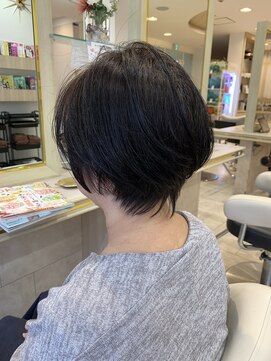 アッシュ 仙川店(Ash) 50代の方必見!ボリュームUPに見えるショートカット