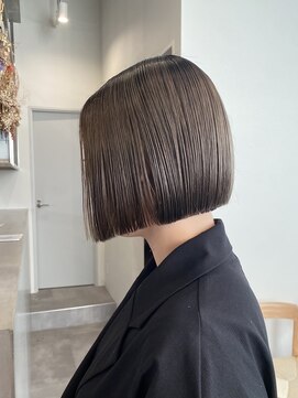 イミ(imi) 切りっぱなしボブ/ぱっつんボブ/ミニボブ/前下がりボブ/髪質改善