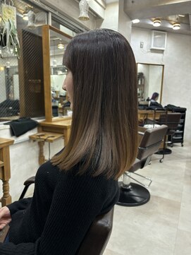 ジュノ(Jeuno) ミディアム　ベージュカラー