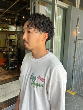 クーヘアー(coohair) センターパート×スパイラルパーマ