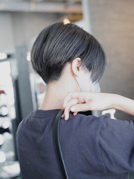 シャロン(SHARON) 【SHARON原宿】アッシュグレー×ハンサムショート