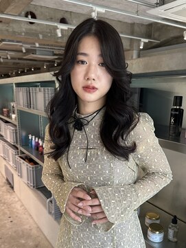 リム(LIM) 暗すぎない重くなりすぎたくない方にお勧めしたいカラー