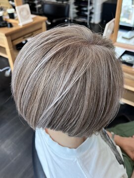 エムプラス 二子玉川(Mplus) 【脱白髪染め】白髪をぼかして活かすということ C Mplusミズイデ