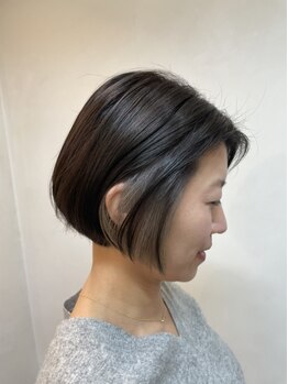 気になる白髪もしっかりカバー◎デザイン・イルミナ・インナー・イヤリングカラーで明るくオシャレに♪