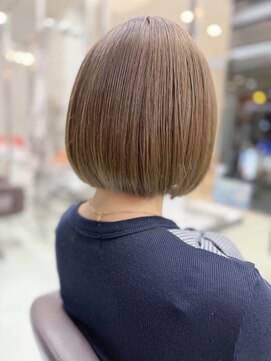 【大人可愛い20代30代40代】パツっとボブ