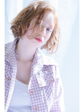 ネオリーブエム(Neolive em;) Neolive em; 透け感ウェーブ☆☆