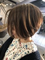 リズムス ヘアデザインラボ&nbsp;前下りレイヤーショート