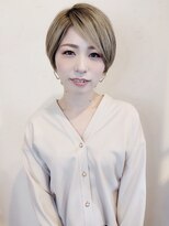 ルチカ(Luccica)&nbsp;【Luccica】耳かけショート×ブリーチ×透明感ベージュ