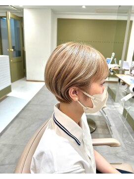 エミィ(emme) 【emme×田畑】ハイトーン×立体ショート